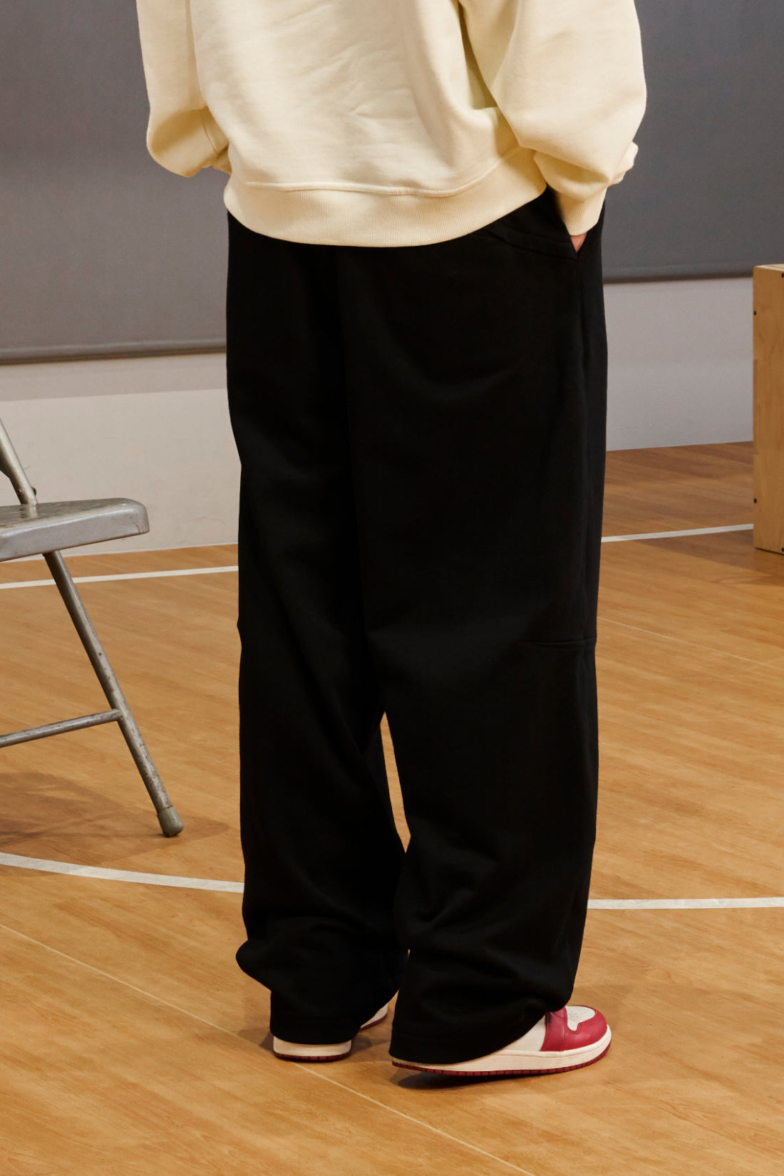 Neutrals Cocoon Sweatpants - Black