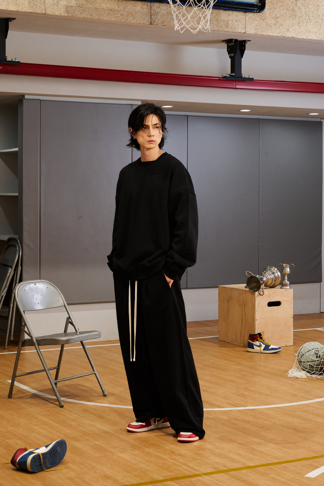 Neutrals Square  Collar Crew Neck - Black