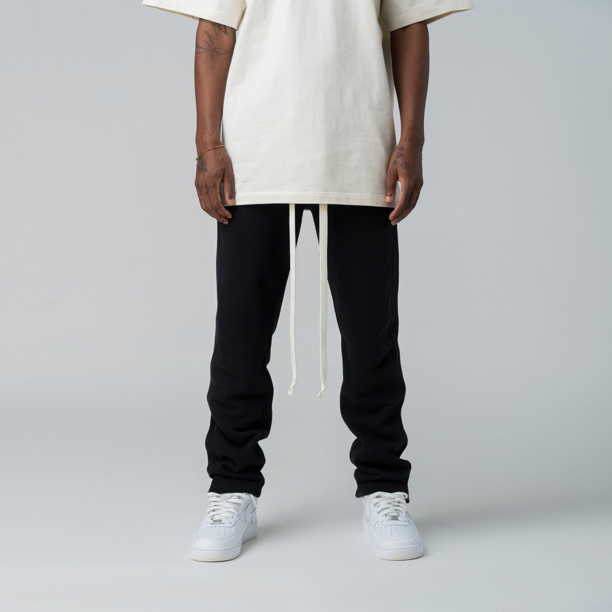 CHOIR NEUTRALS Sweatpants Model