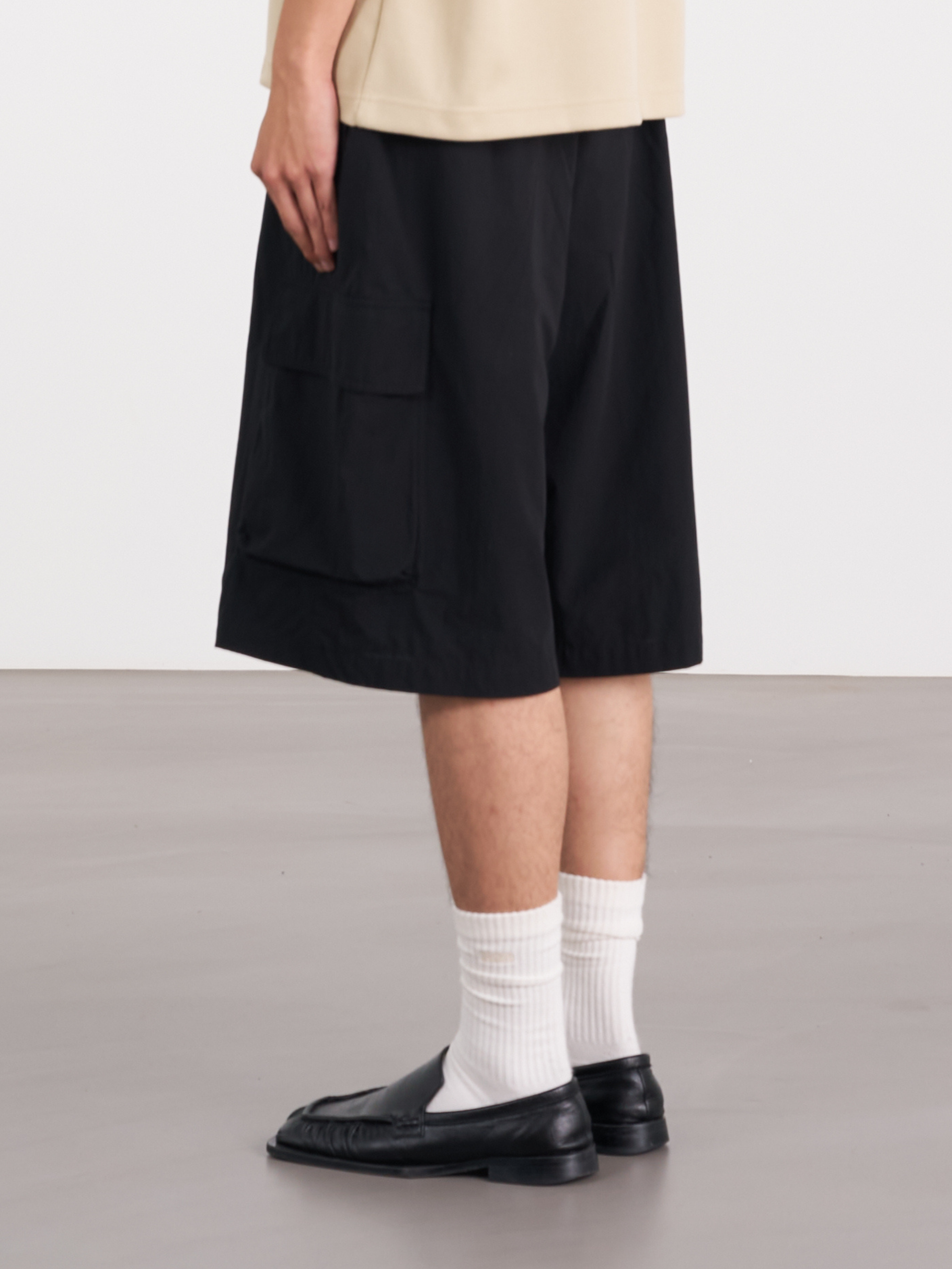 Voluminous Cargo Shorts 立體量感工裝短褲 - BLACK