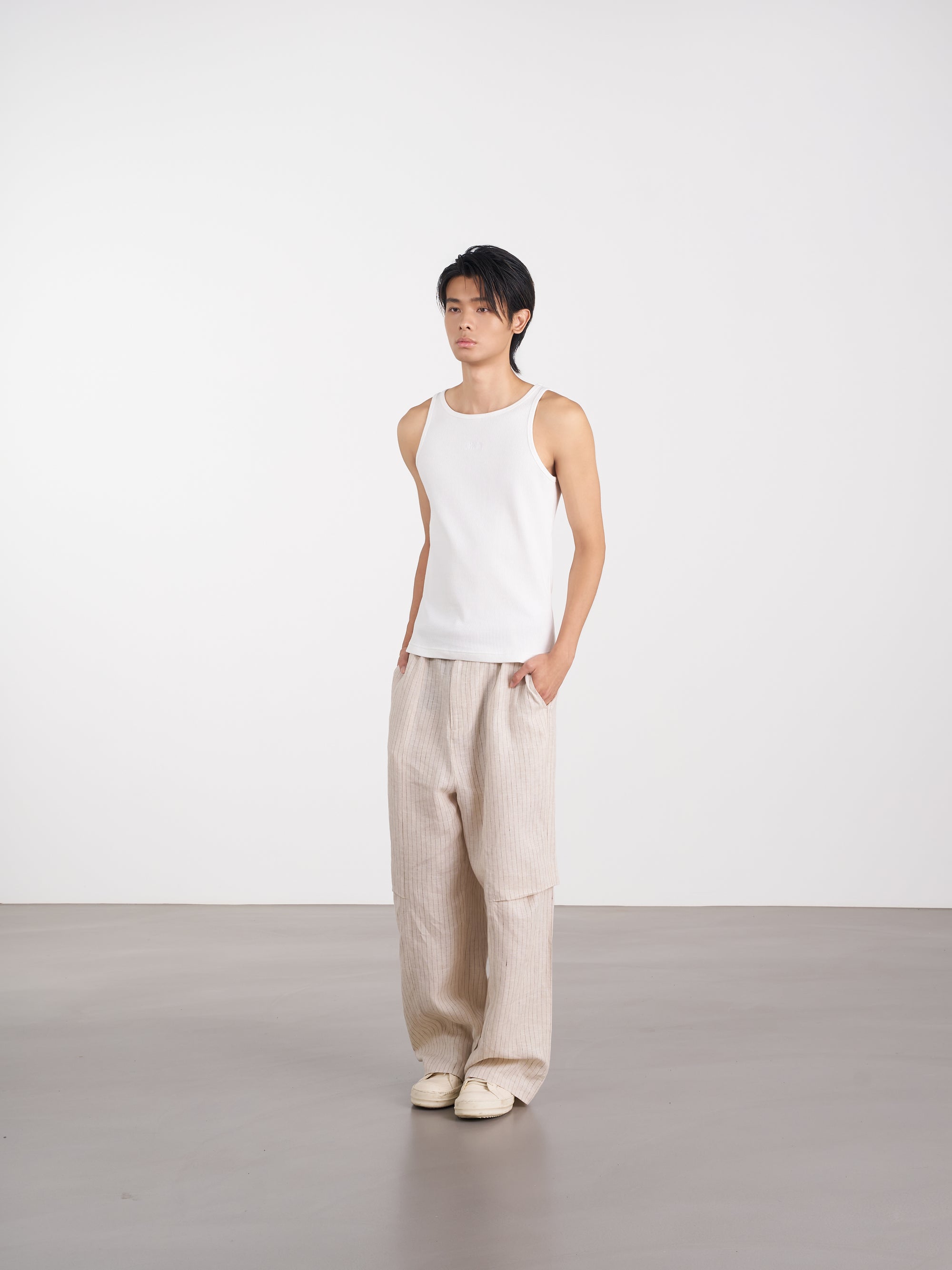 Cutaway Shoulder Tank 削肩背心 - White