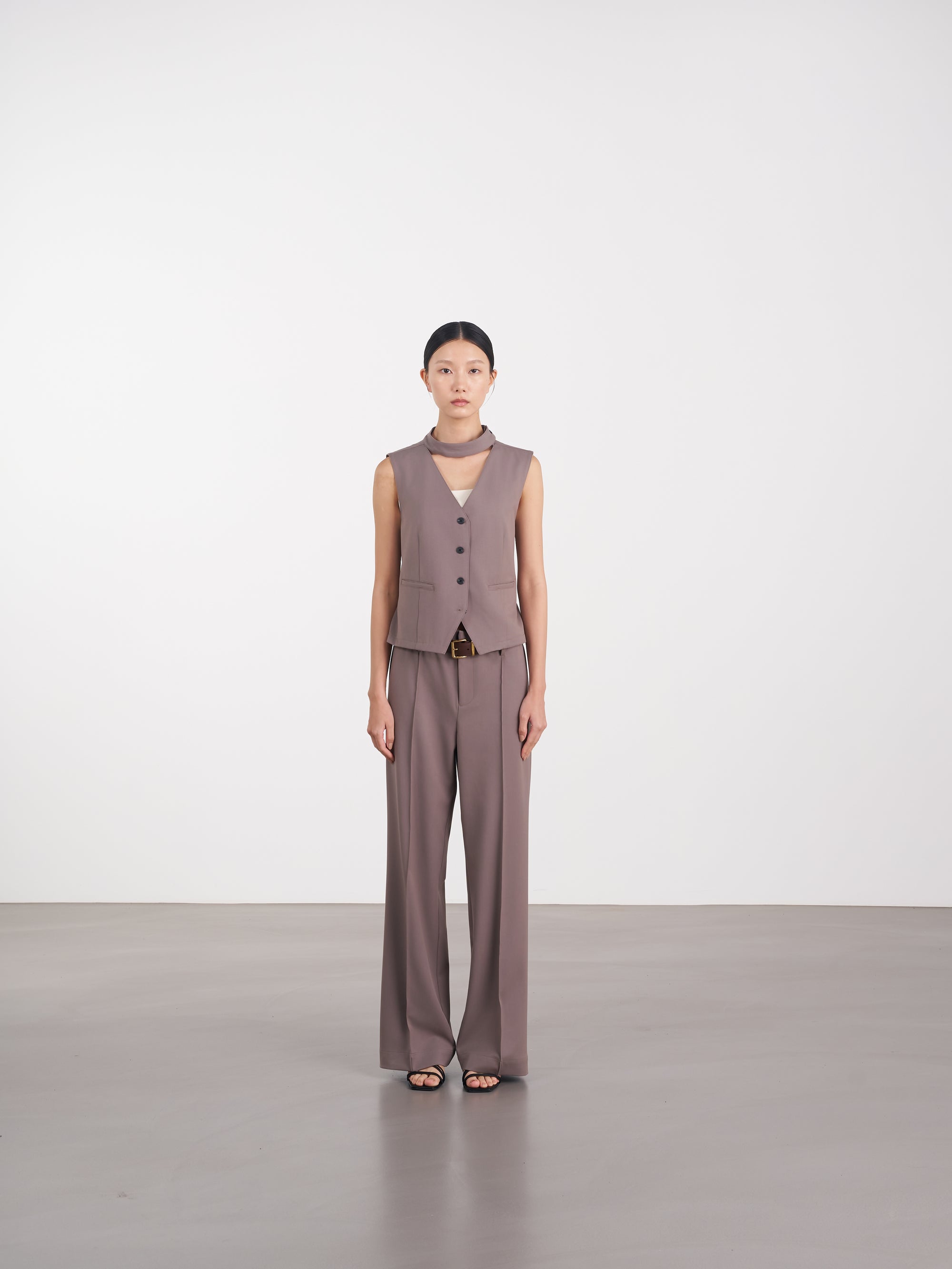 Asymmetric Wrap Vest 不對稱裹式背心-Mocha Gray