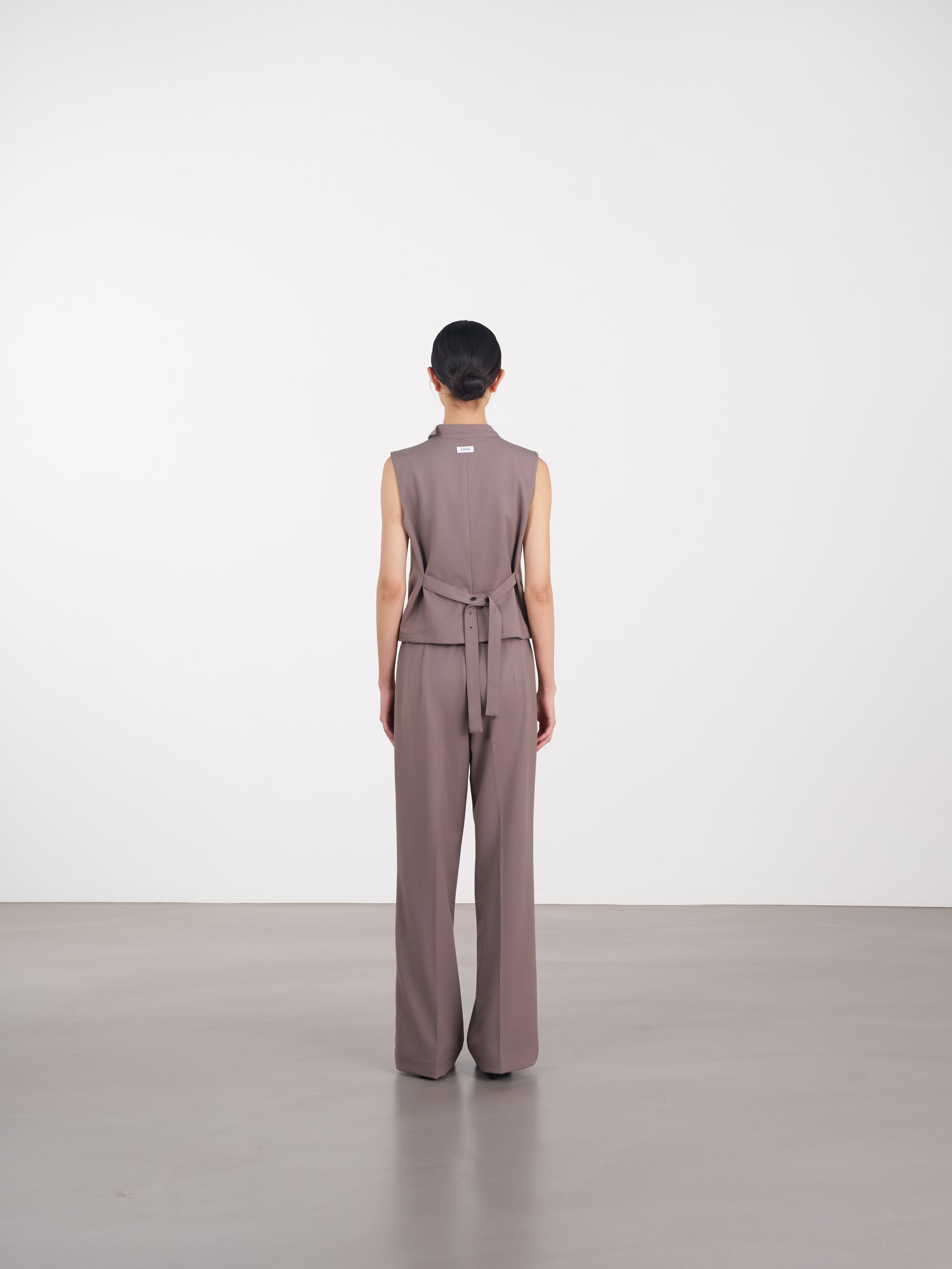 Asymmetric Wrap Vest 不對稱裹式背心-Mocha Gray
