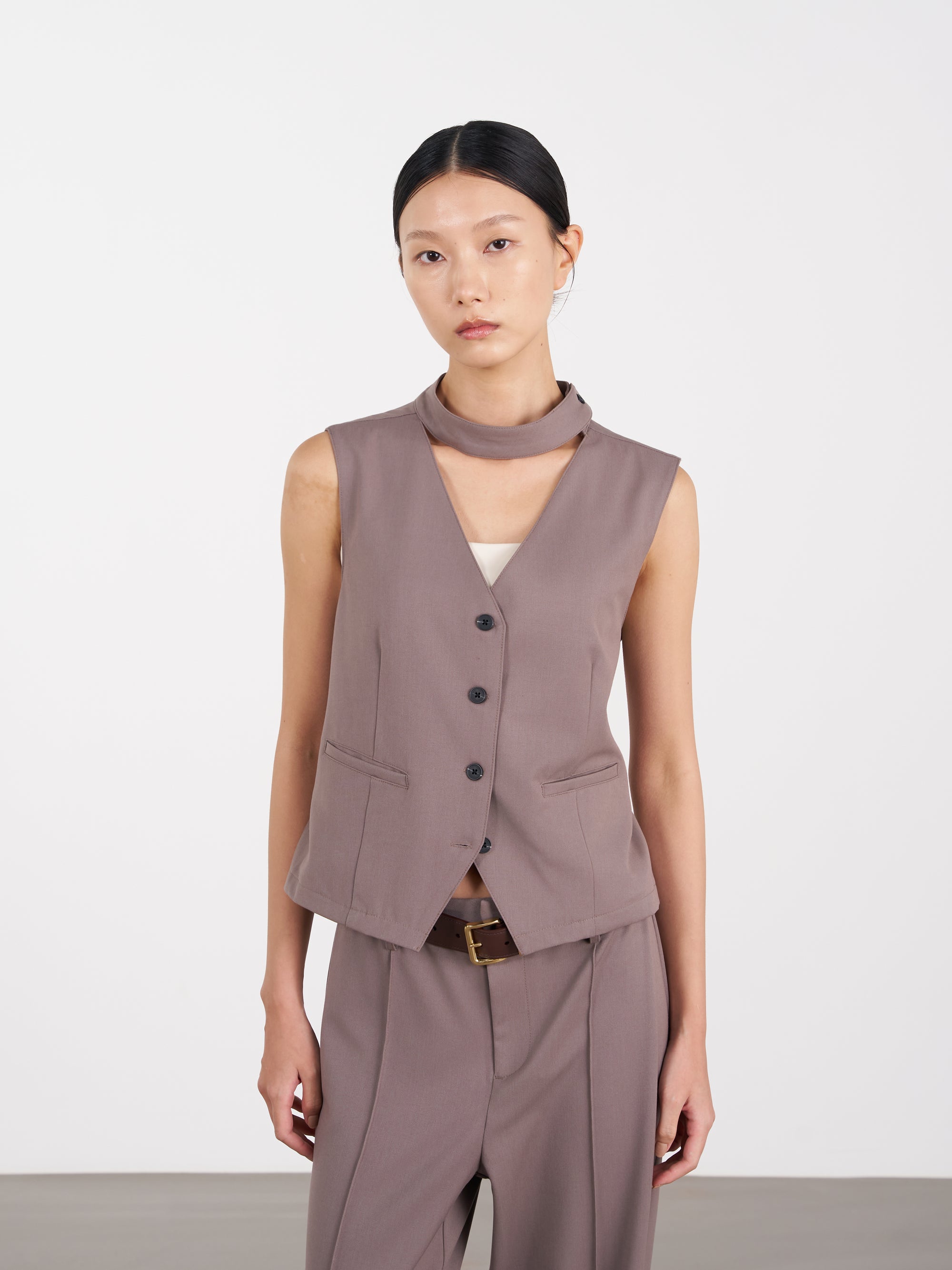 Asymmetric Wrap Vest 不對稱裹式背心-Mocha Gray