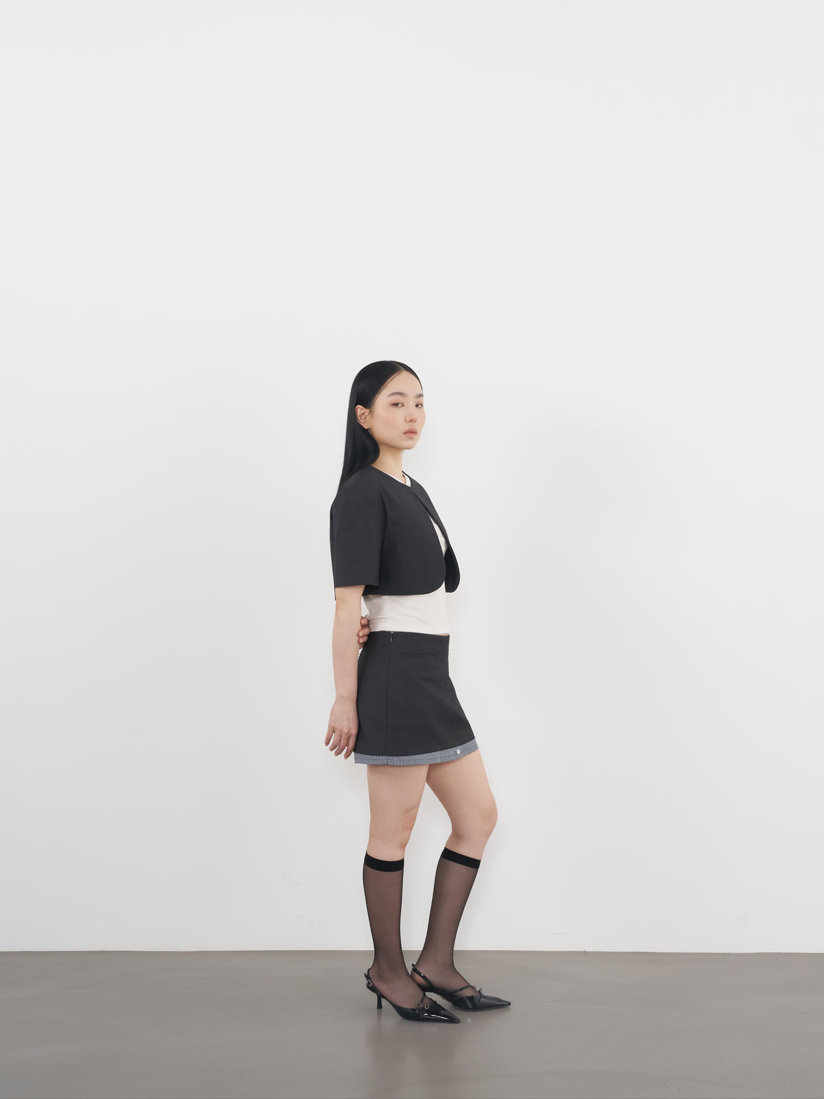 Cropped Short-Sleeve Blazer 短袖短版西裝外套-Gray