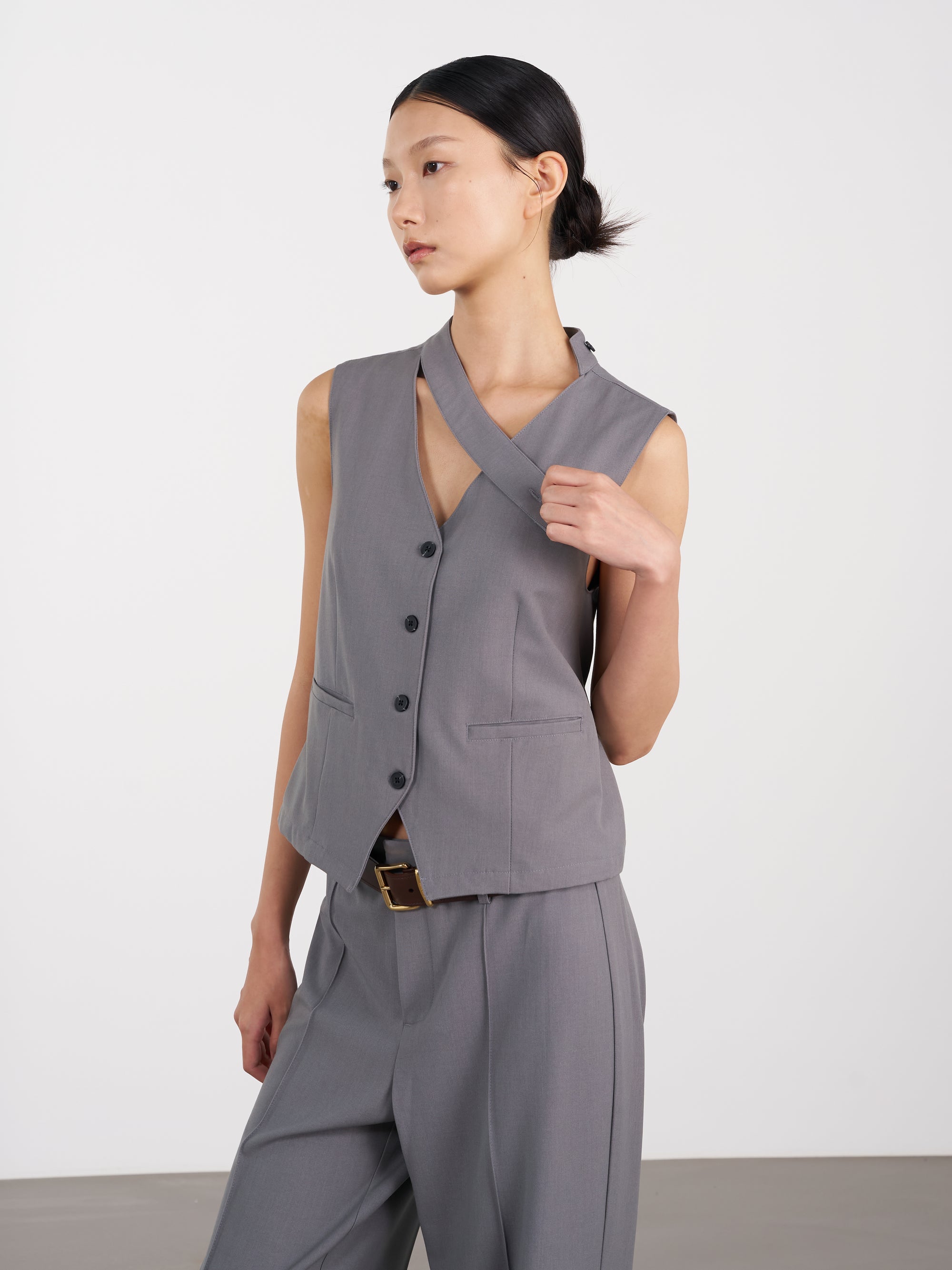 Asymmetric Wrap Vest 不對稱裹式背心-Gray