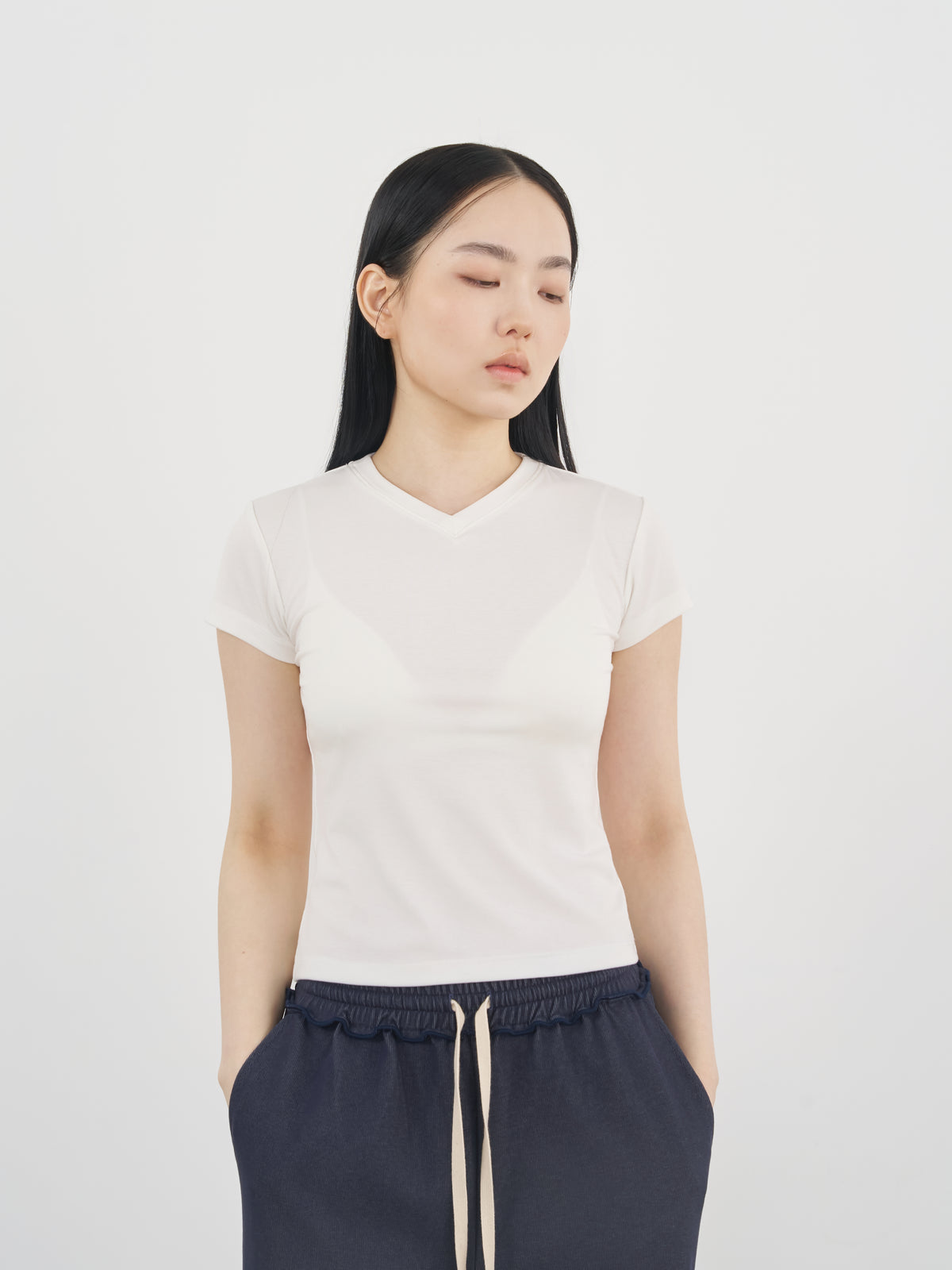 Logo T-Shirt  01 V領品牌T恤-Beige