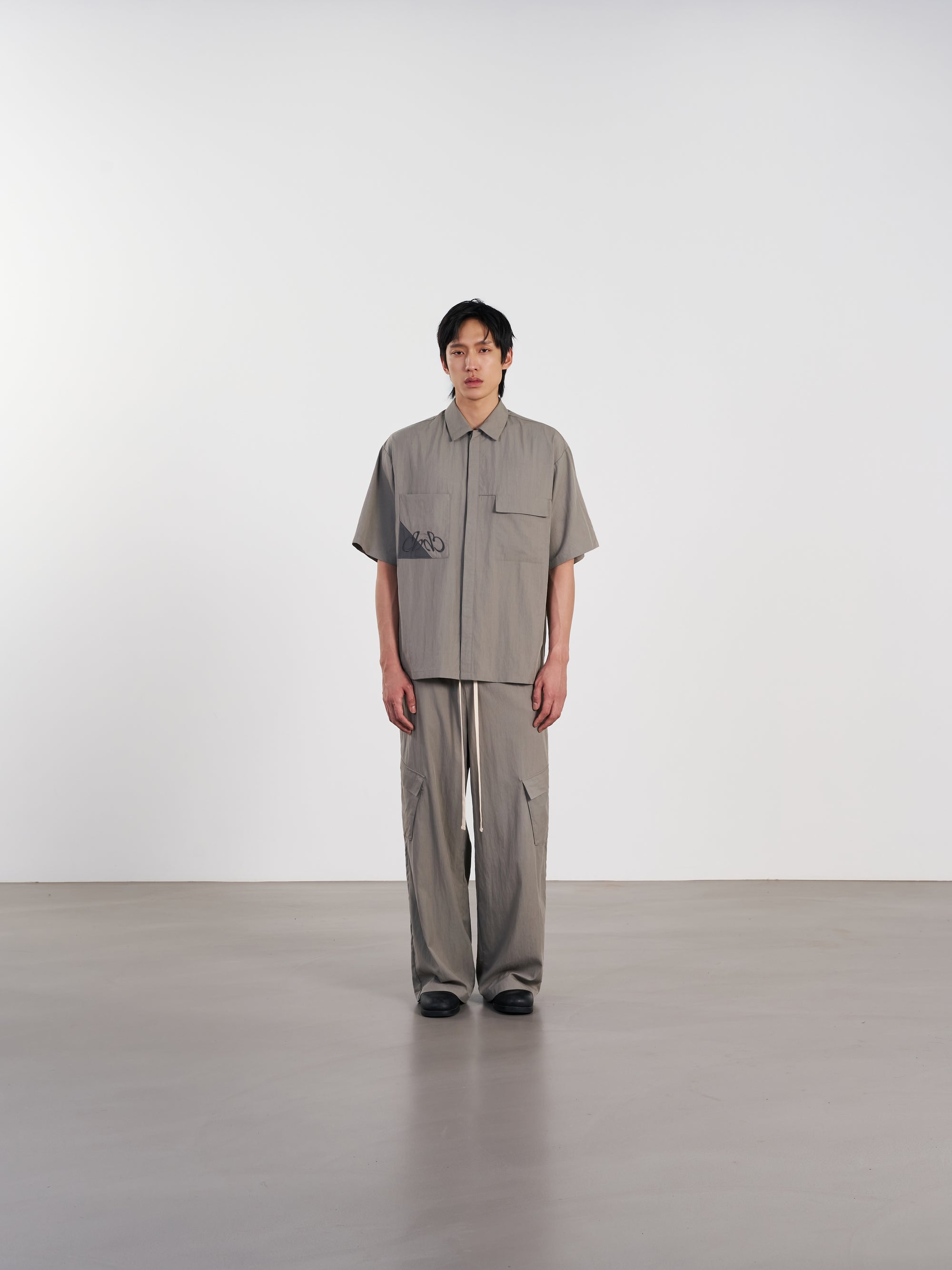 Pocket Shirt 口袋撞色刺繡襯衫 - GREY