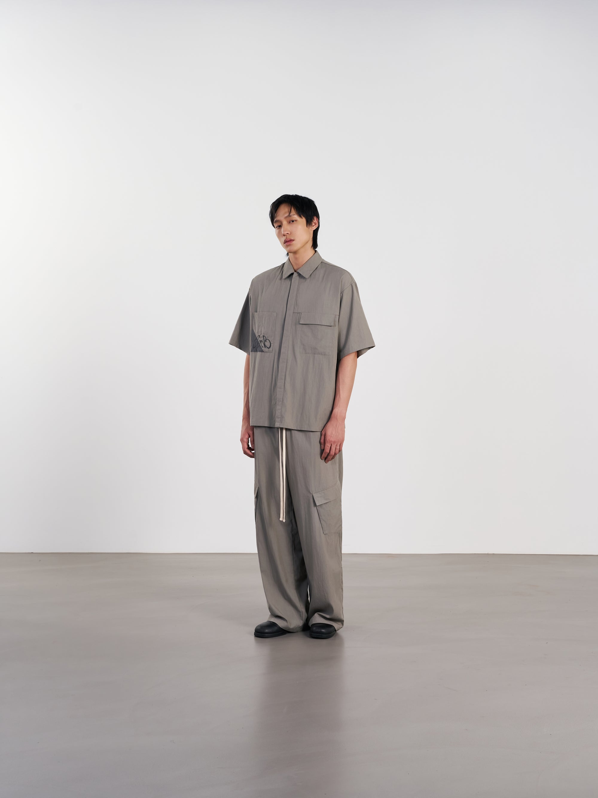 Pocket Shirt 口袋撞色刺繡襯衫 - GREY