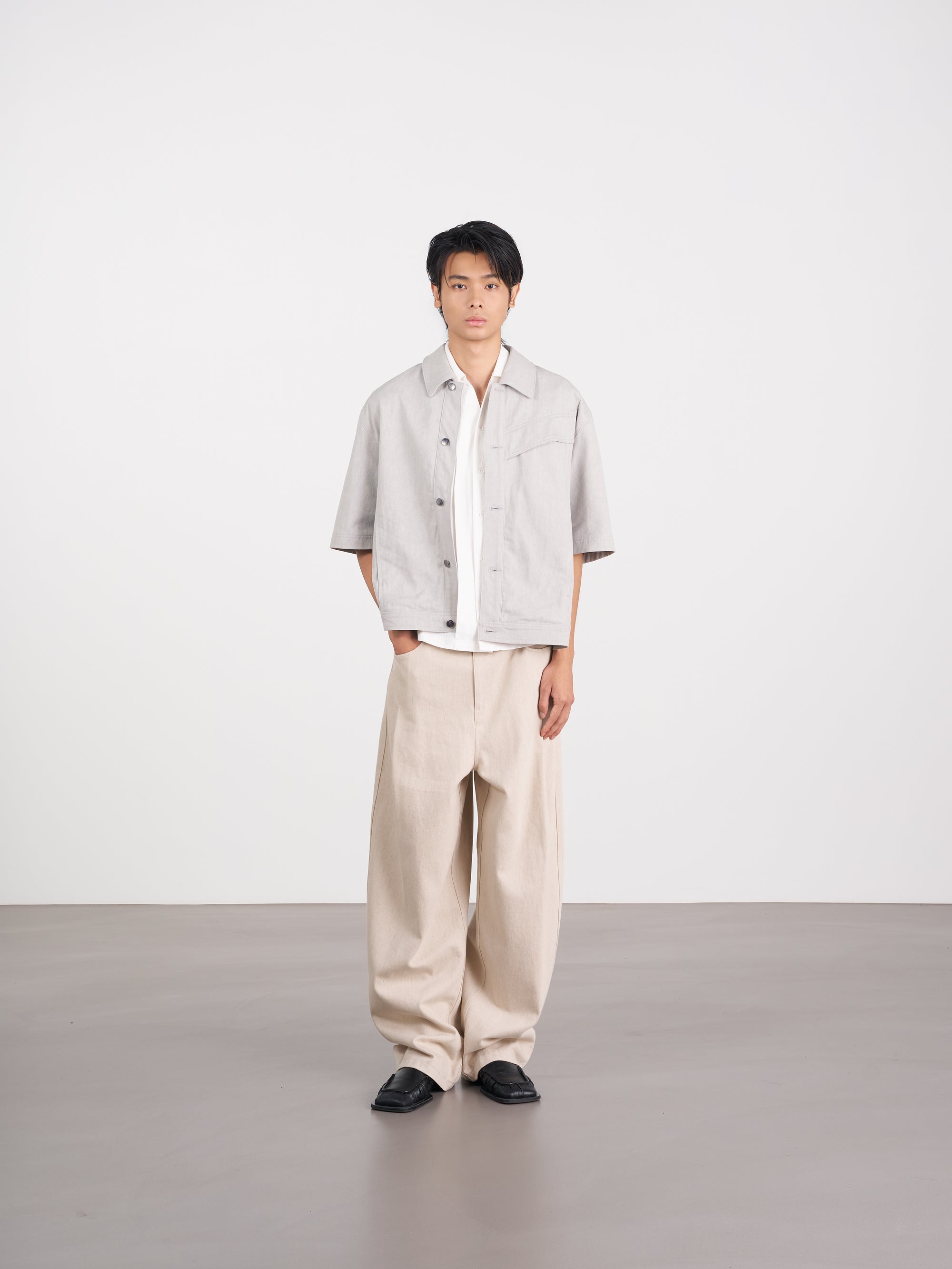 Asymmetric Seam Denim Shirt 不對稱結構牛仔襯衫 - GREY