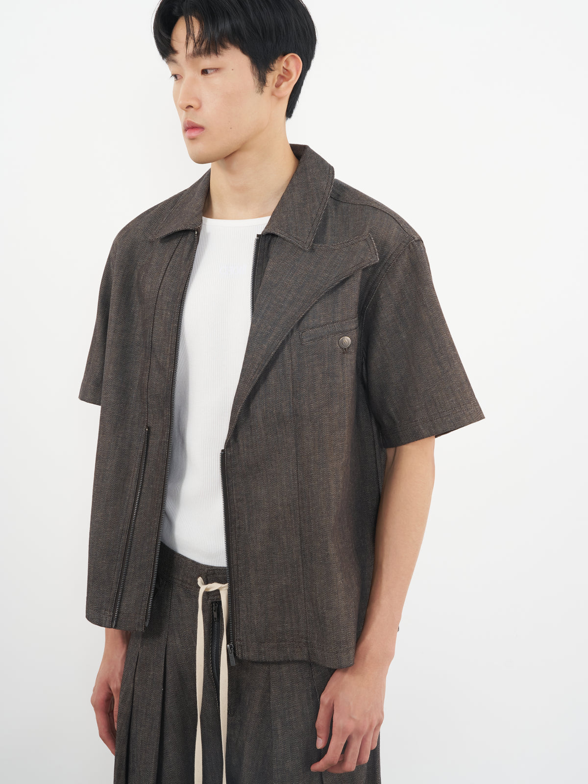 Structured V-Neck Shirt 結構式 V 領襯衫-Black