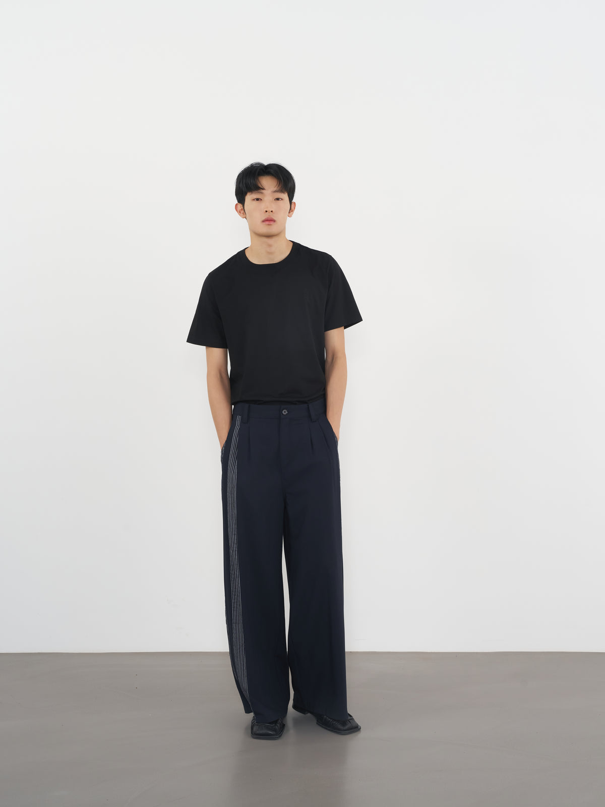 Pleated Panel Trousers 拼接打褶西裝褲-Navy