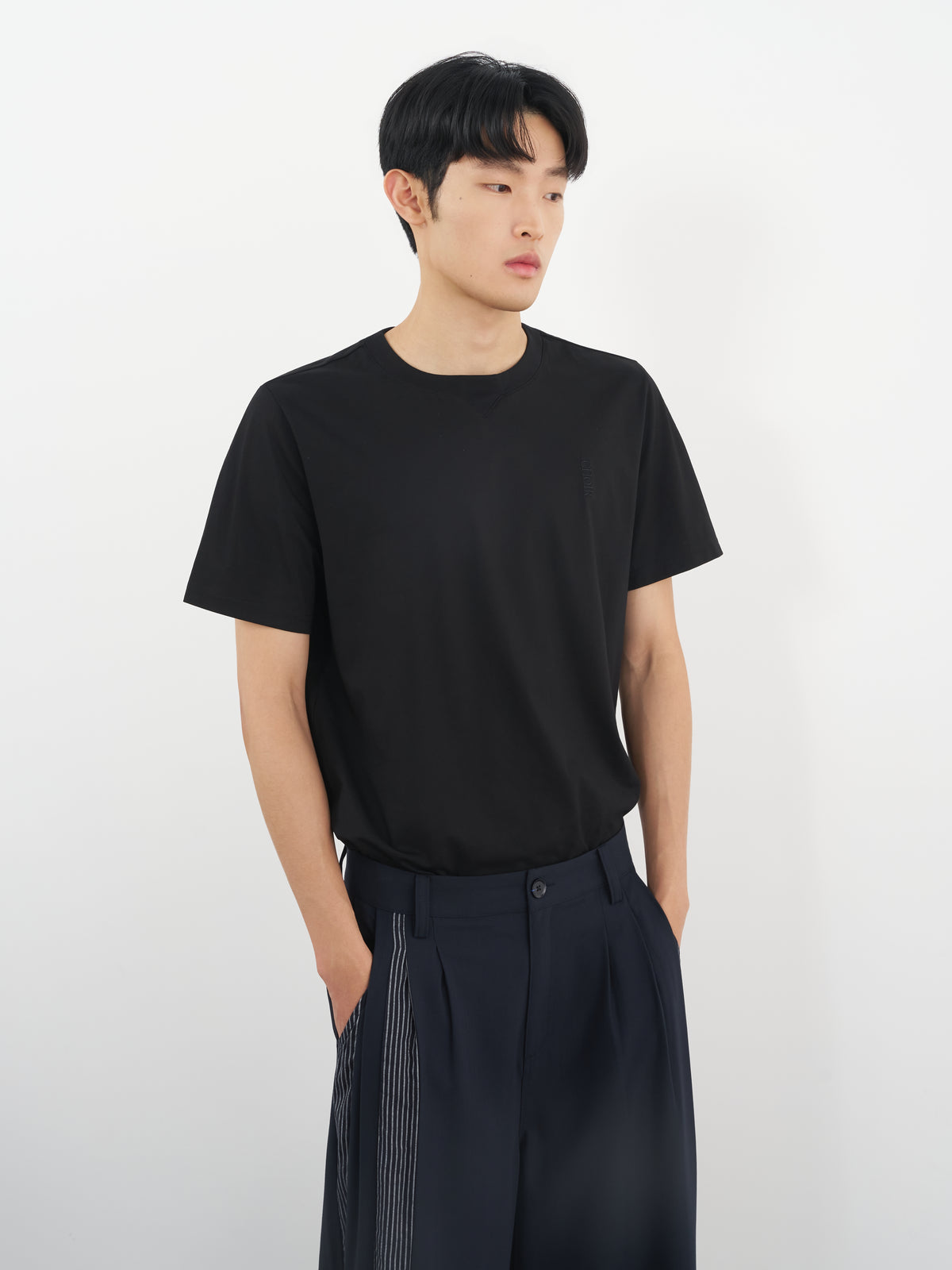 Logo T-Shirt  02 圓領品牌T恤-Black