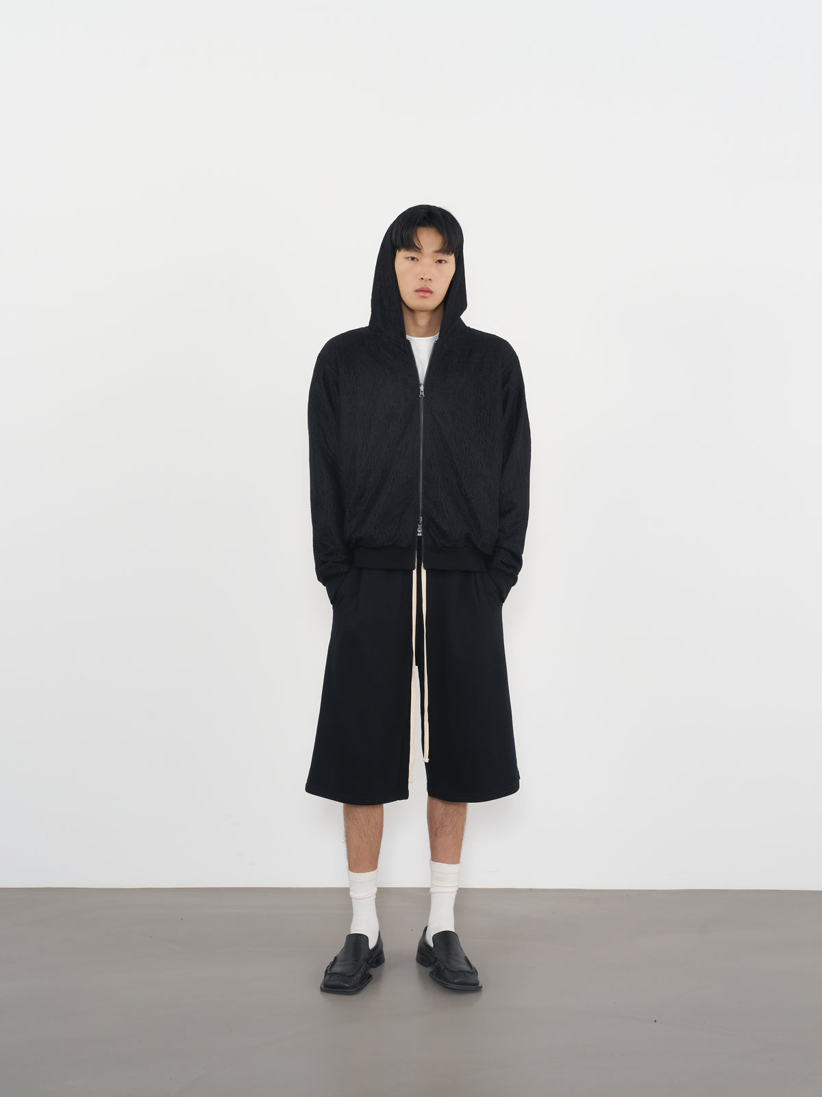 Textured Lace Hoodie 蕾絲拼接連帽外套-Black