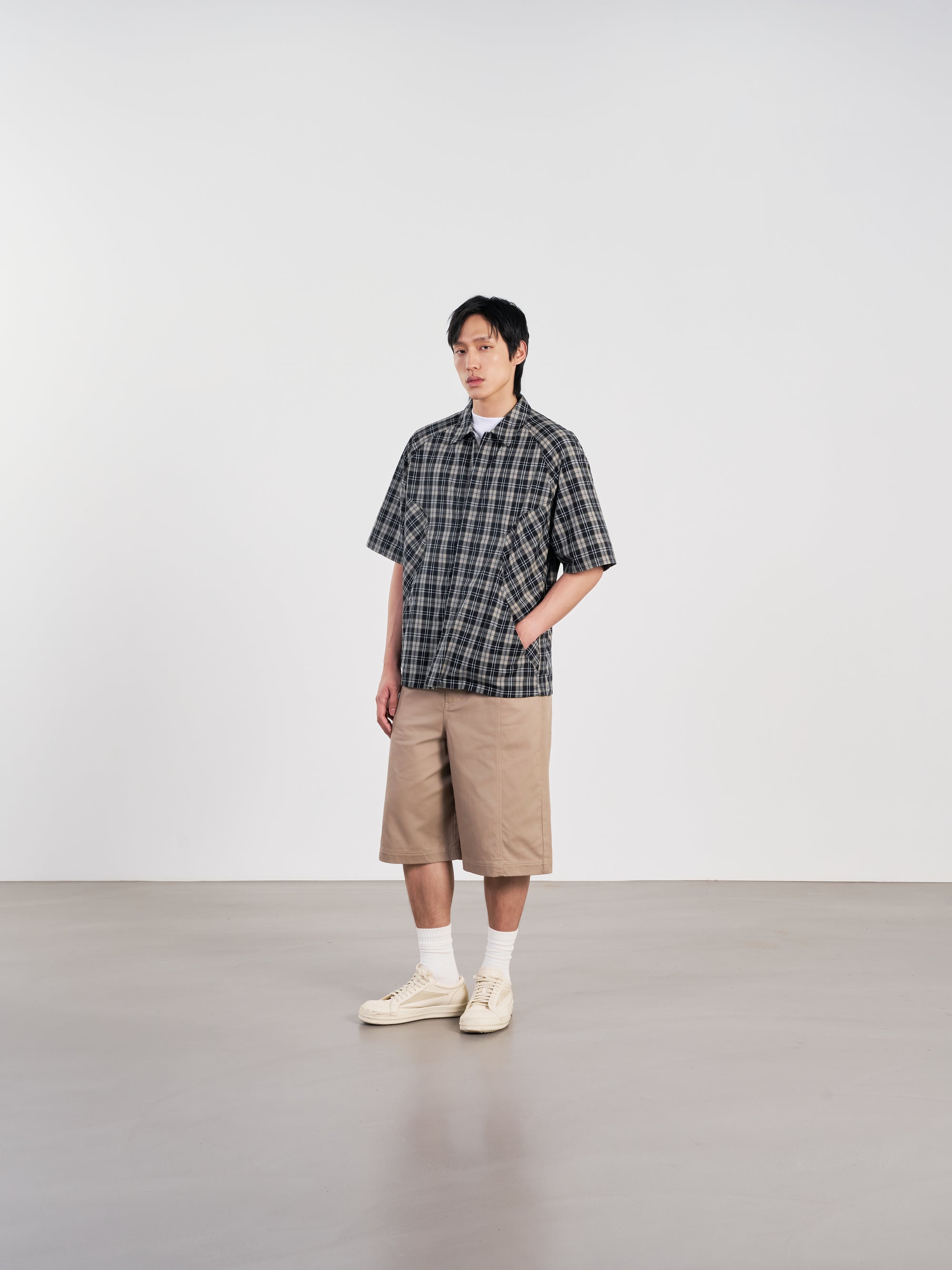 Panel Shirt 弧形剪裁格紋襯衫 - BLACK