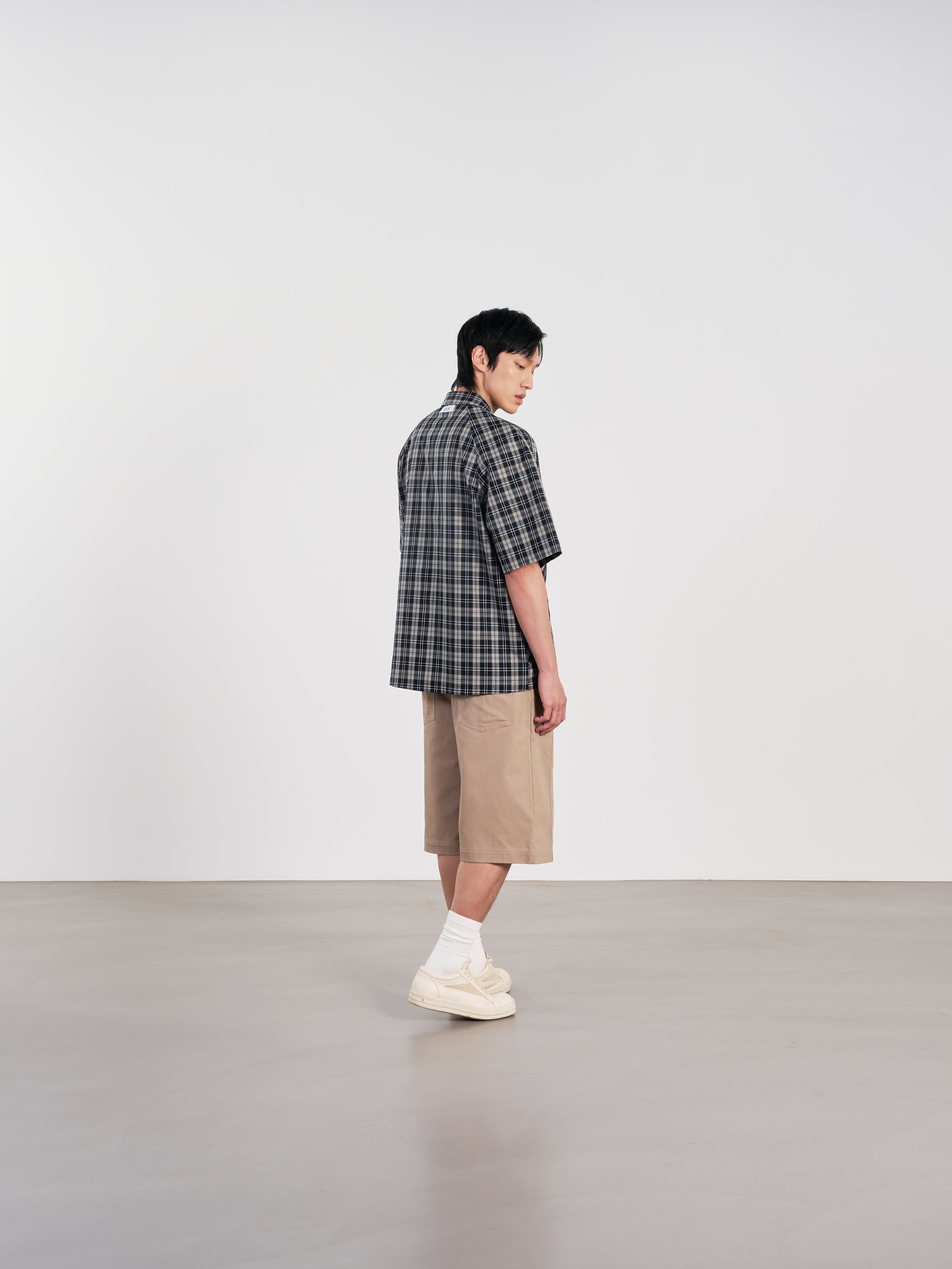 Panel Shirt 弧形剪裁格紋襯衫 - BLACK