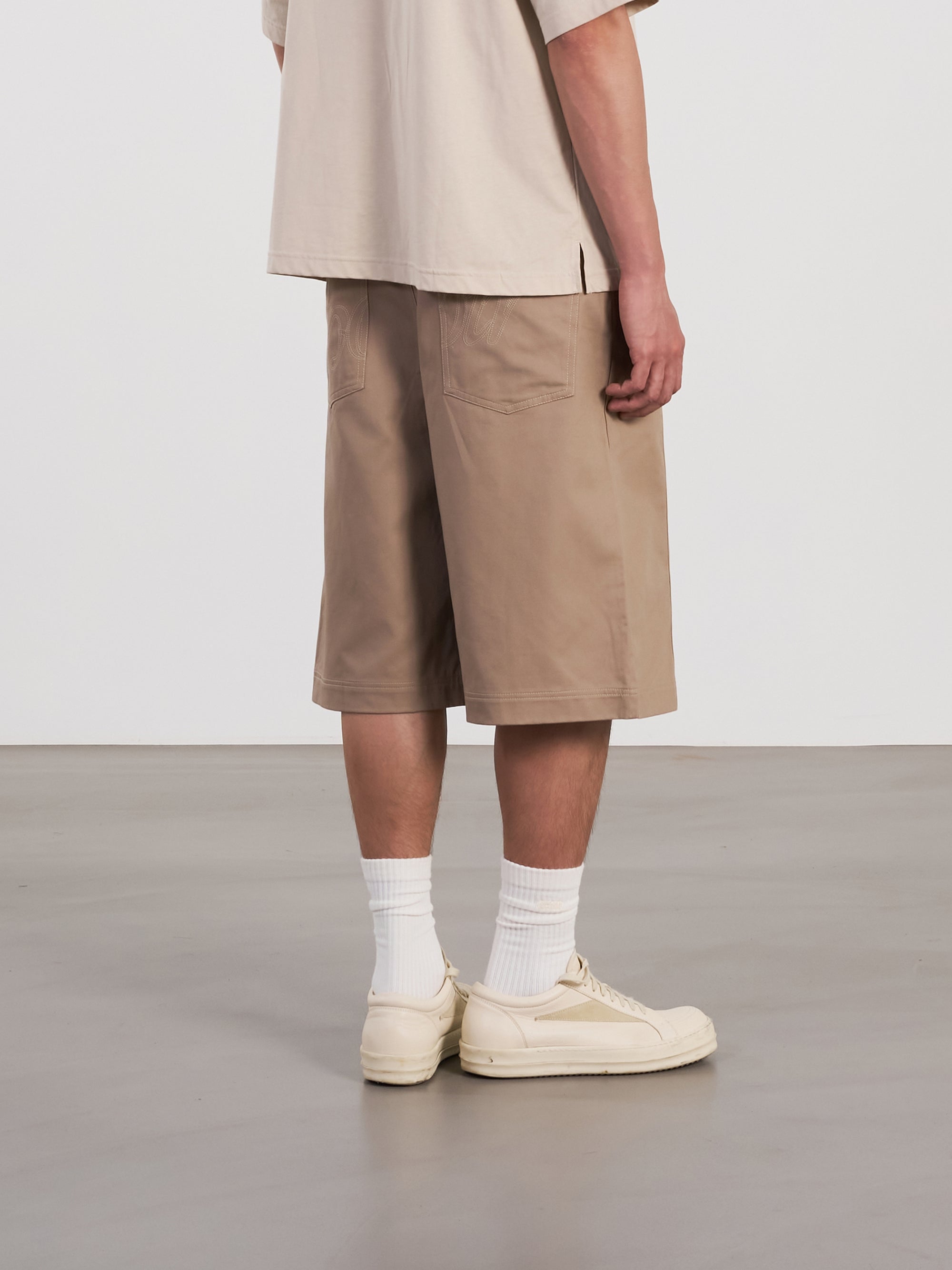 Logo Embroidary Shorts LOGO刺繡七分短褲 - BROWN