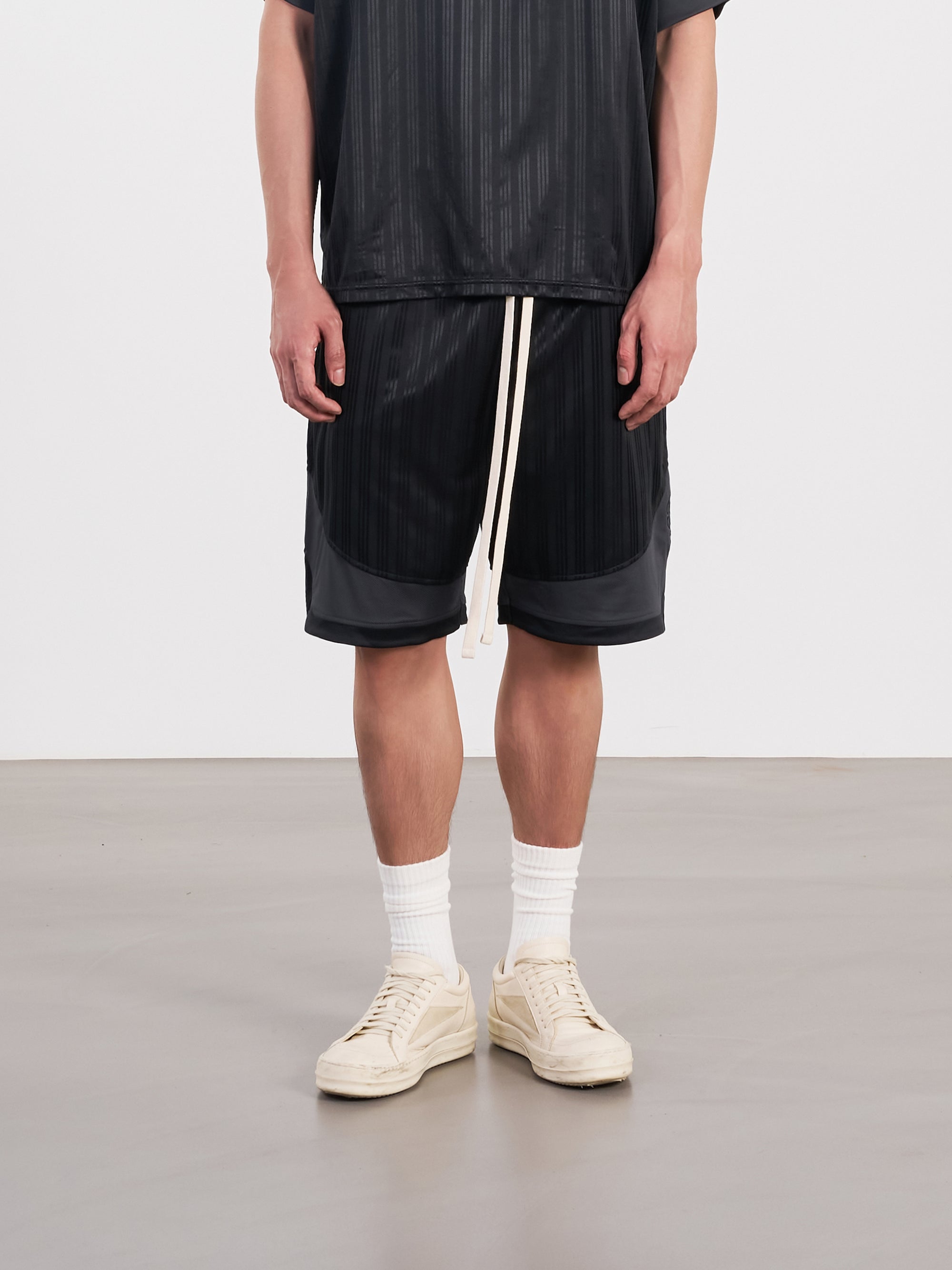 Panel Shorts 刺繡拼接休閒球褲 - BLACK